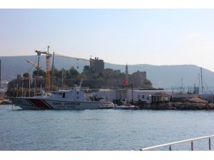 12 mülteci deniz ortasında yakalandı