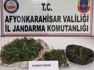 Şuhut’ta jandarmadan uyuşturucu ve silah operasyonu