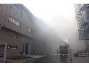 GÜNCELLEME - Başakşehir'de oyuncak deposunda yangın