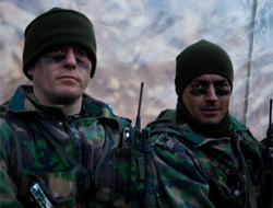 Asker öldün seni şehit ettiler!