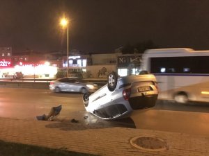 Kontrolünü kaybetti takla attı