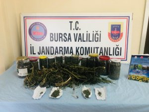 Jandarma uyuşturucu tacirlerine göz açtırmıyor