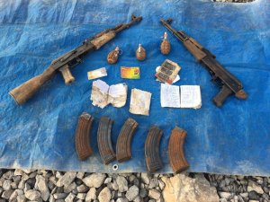 Yüksekova’da silah ve el bombaları ele geçirildi