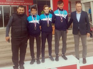 Osmangazili atletlerin madalya sevinci