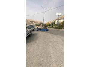 Takla atan çapa motorunun sürücüsü yaralandı