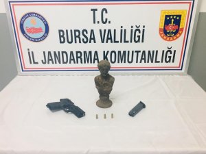 Tarihi eser kaçakçıları yakalandı