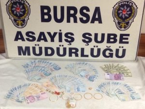 Sahte polisleri gerçek polisler yakaladı