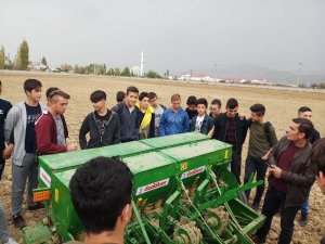 Tarım Meslek Lisesinde buğday ekimi yapıldı