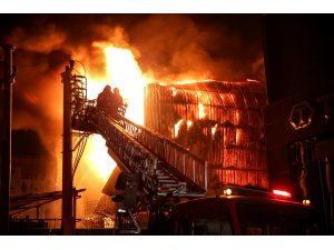 GÜNCELLEME - Bursa'da Kayapa Sanayi Bölgesi'nde yangın