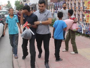 Sokakta çalışan çocukların aileleri hakkında işlem
