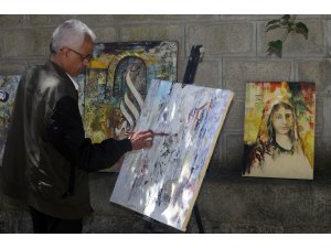 Mülteci ressam, tablolarına Yemen halkının acılarını işliyor