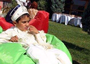 Ülkü Ocakları ihtiyaç sahibi çocukları sünnet ettirdi