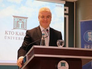 “Liderlik, Girişimcilik ve Finans Zirvesi” genç fikirlere yön verdi