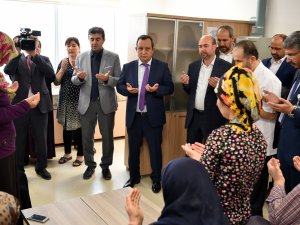Pekyatırmacı'dan hastalara anlamlı ziyaret