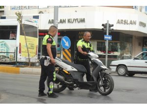 Manavgat’ta motosiklet kazalarında 3 kişi yaralandı