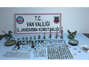 Van’da 629 parça tarihi eser ele geçirildi