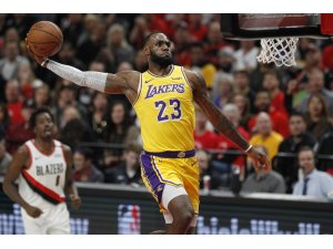 LeBron rekor kırdı, Lakers kazandı