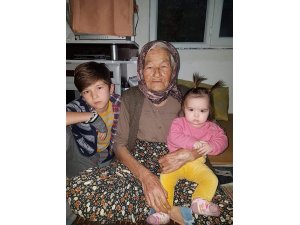 Yaşlı kadın yanan evde feci şekilde can verdi