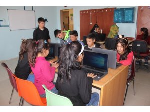 Siverek’te köy okulunda bilişim sınıfı kuruldu