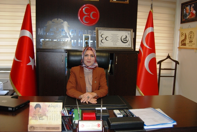 Muhtarlar demokrasinin beşiği değil...