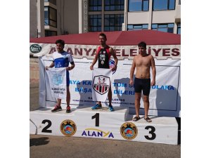 Kuşadalı sporcular Alanya’dan 7 madalya ile döndü