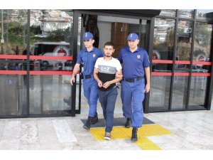Uyuşturucu satın almak için 4 evi soydular, motosiklet çaldılar