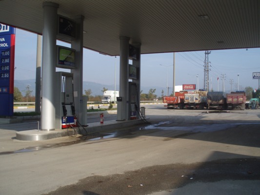 Bin 200 benzin istasyonu kapanacak