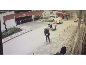 Bisikletle motosikletin çarpıştığı kaza kamerada
