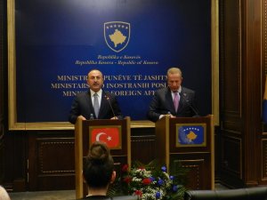 Dışişleri Bakanı Çavuşoğlu, "Çocuklarımızı teröristlere teslim etmeyelim. FETÖ bir terör örgütüdür"