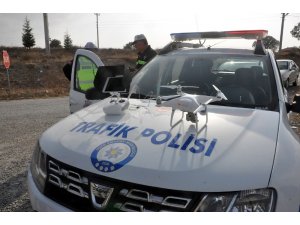 Uşak’ta sürücüler drone ile kontrol edildi