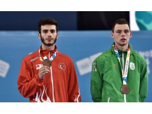 Karateci Enes Bulut madalya getirdi