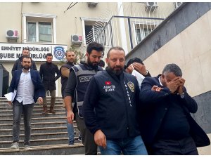 Turistleri dolandırdıkları iddiasıyla 3 şüpheli tutuklandı