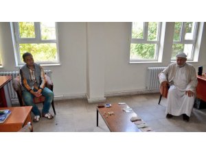Genç’te dilenci operasyonu