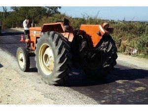 Uşak’ta traktörden düşen kadın hayatını kaybetti