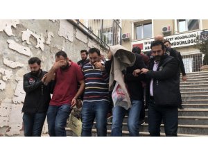 Tırdan külçe alüminyum gasp eden sahte polisler adliyeye sevk edildi