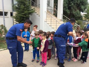 "Kırmızı Düdük" kampanyasına miniklerden destek