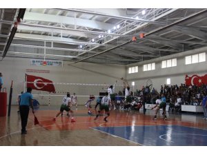 TVF Erkekler 1. Lig: Solhanspor: 3 - Hatay B. Belediye: 1