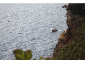 Antalya falezlerde erkek cesedi bulundu