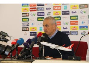 Rıza Çalımbay:Deplasmanda alınmış 1 puan iyi puan