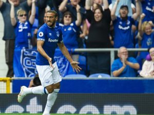 Everton’da perdeyi Cenk Tosun kapattı