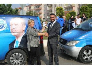 Ünlü Sanatçı Müşerref Akay bu defa siyaset için Aydın’a geldi