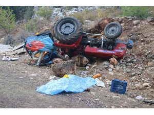 Yayla dönüşü feci kaza:1 ölü, 2 yaralı