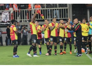 Göztepe mutluluktan uçuyor