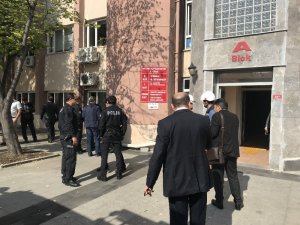 Kaymakamlıkta yangın paniği