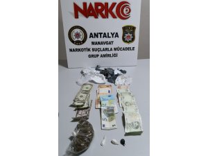 Otomobile uyuşturucu operasyonu