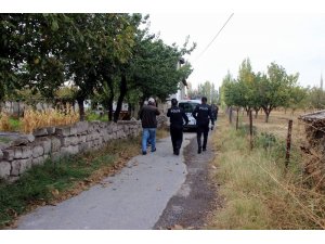 Boşanma aşamasında olduğu eşini vurduktan sonra polisi aradı