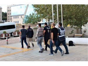 Elazığ’da FETÖ operasyonu: 5  tutuklama