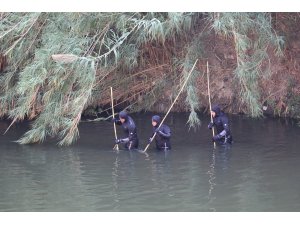 GÜNCELLEME - Asi Nehri'nde kaybolan genç aranıyor