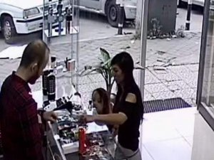 Uyanık çalışan tırnakçılık yöntemi ile dolandırıcılığı engelledi