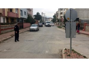 7 yaşındaki çocuk aracın altında kaldı